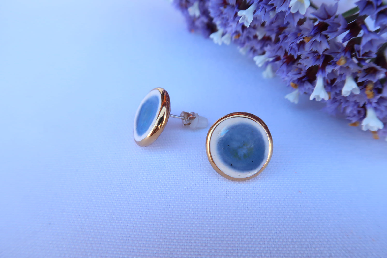 Pendiente dormilona grande ceramica y oro