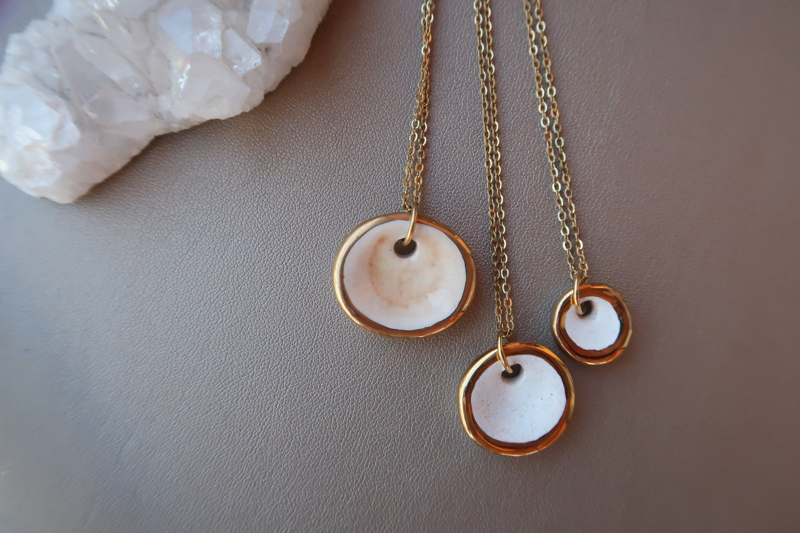 Collar redondo mini ceramica y oro