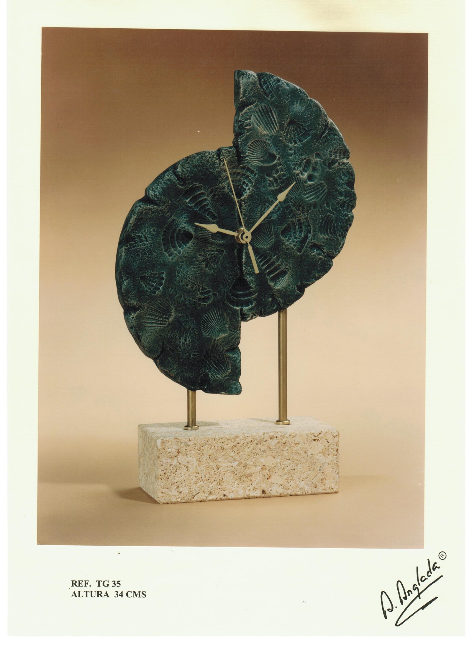 Escultura Reloj Conchas